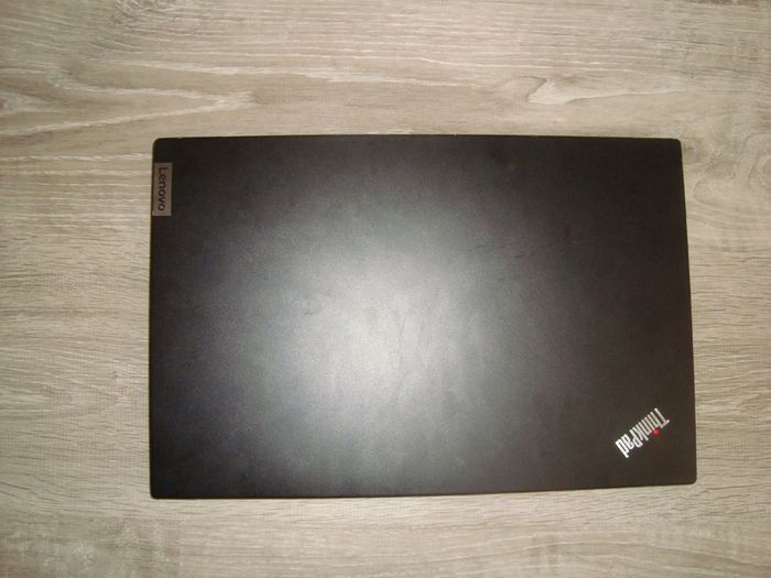 Lenovo Thinkpad E15 Gen 3 ; Amd Ryzen 5 5500u; 8gb DDR4; 256gb SSD ;15.6"