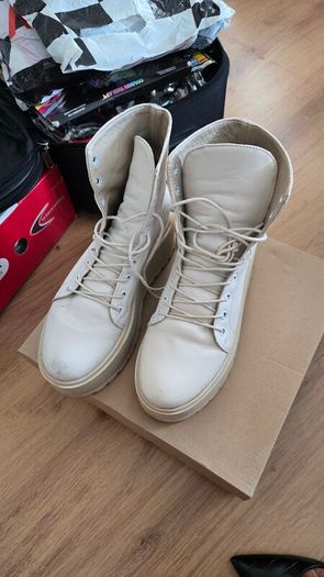 boots