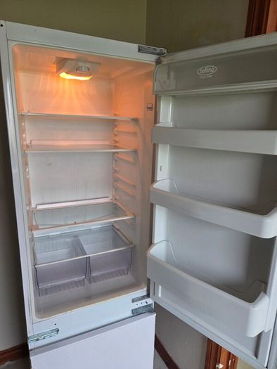 Belling Frost Free Integrated Fridge Freezer
