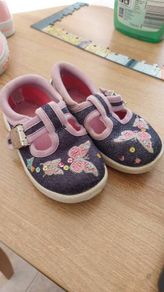 Size 4 clarks