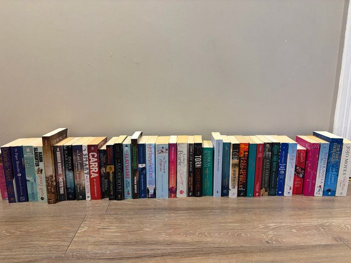 Collection of books (39)