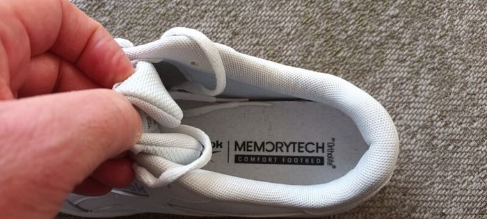 Brand New Reebok Court Advance White mens trainers size 8.5