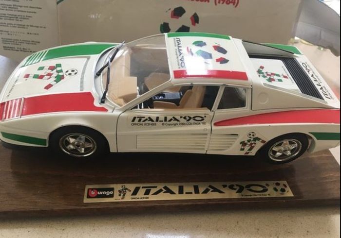 Italia 1990 Ferrari Testarossa 1/18 Burago