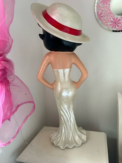 Betty Boop Statue White Dress