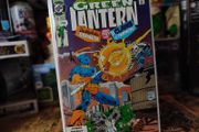 Green Lantern ! Issue #42 ! Deathstroke The Terminator vs Claws of Terror ! 1993 ! by DC Comics !