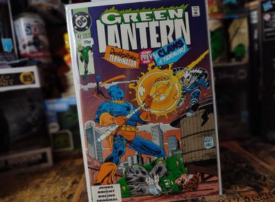 Green Lantern ! Issue #42 ! Deathstroke The Terminator vs Claws of Terror ! 1993 ! by DC Comics !
