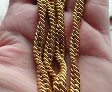 Vintage chunky gold tone chain.