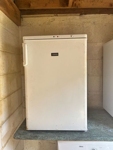 BECO fridge. ZANUSSI freezer
