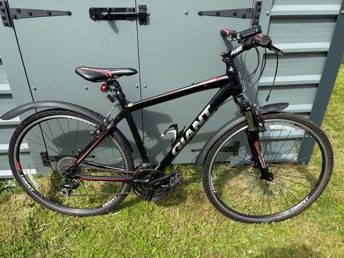 Giant Roam 2 Hybrid Bike - Size M - Ready to Ride