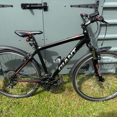 Giant Roam 2 Hybrid Bike - Size M - Ready to Ride
