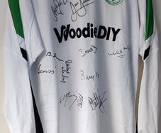 Vintage Signed 2005/06 Shamrock Rovers Away Jersey