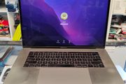 Apple MacBook Pro 15 inch (2017) - Core i7 2.80 GHz, 256GB SSD, 16GB RAM -Model A1707 (Battery Cycle: 2)