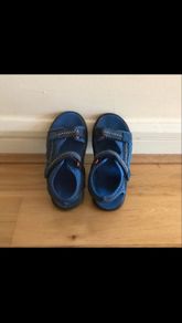 Boys sandals 10uk