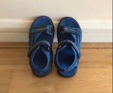 Boys sandals 10uk