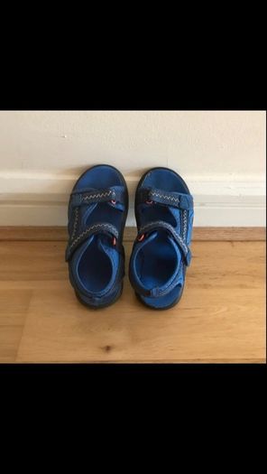 Boys sandals 10uk