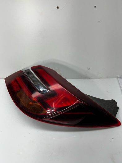Gm Rear Tail Light For Opel Vauxhall Part Number 39024203 A2l4b27s
