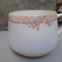Vintage pink roses cup