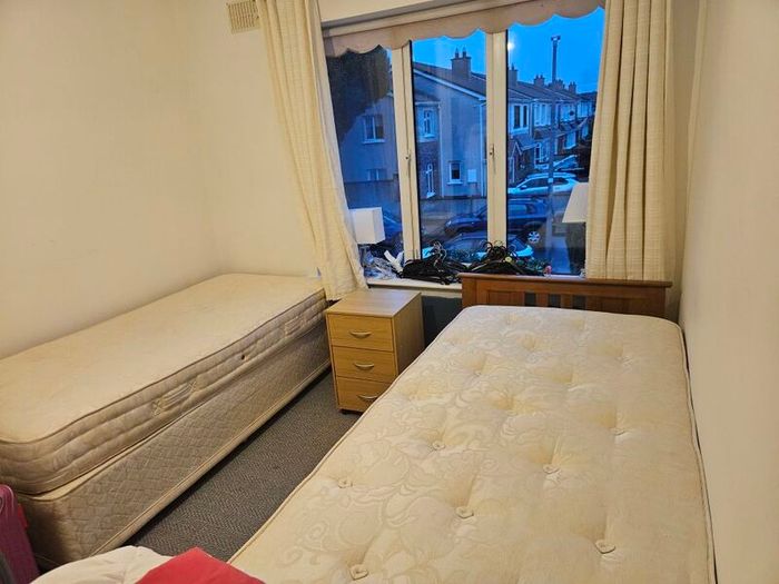 2 single beds