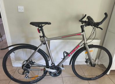 Trek FX 2 Hybrid Bike XL 22.5