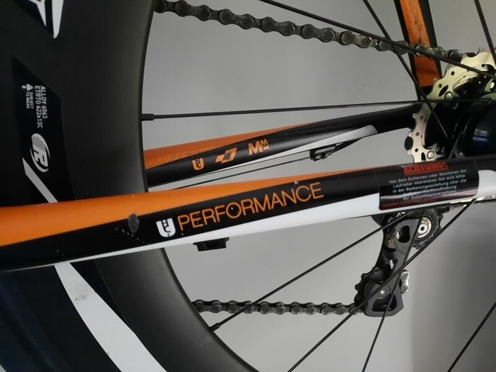 Felt B16 TT Full Carbon Size 60 (XL) with Kinetic-One 58/85 UC Wheelset
