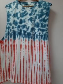 New tee shirt Large no sleeves