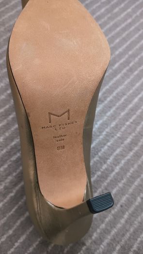 Marc Fisher Women shoes ,leather, size 38, gold