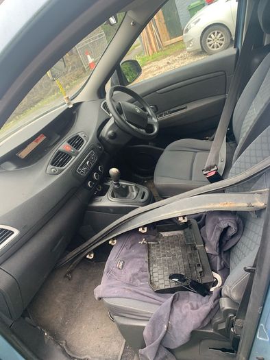 Renault Grand Scenic for parts