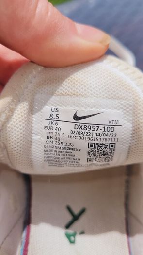 Nike  Air 270