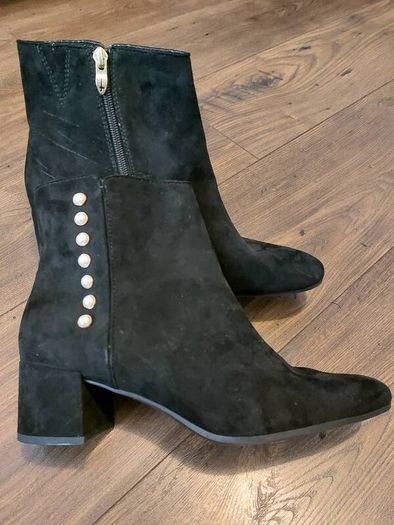 Tamaris black boots-Uk7