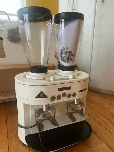 Mahlkonig K30 Twin Espresso Grinder