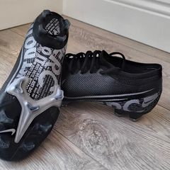 Nike Mercurial Vapor 13 Pro FG  Size 8