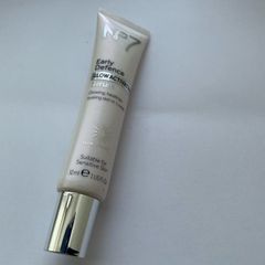 No7 Early Defence Glow Activating Serum 30ml - new