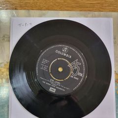 The Simon Park Orchestra Eye Level  Distant Hills 1972 Columbia 7 inch