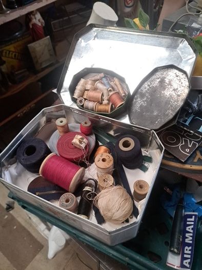 Vintage Sewing Spools @ Treads