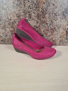 womens CLARKS Forest Lagoon Raspberry pink nubuck leather slip on wedge heel shoes pumps Size UK 3 D EU 36