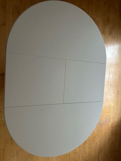 Extendable Table & Chairs