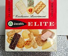 Vintage Jacobs Elite biscuit tin.