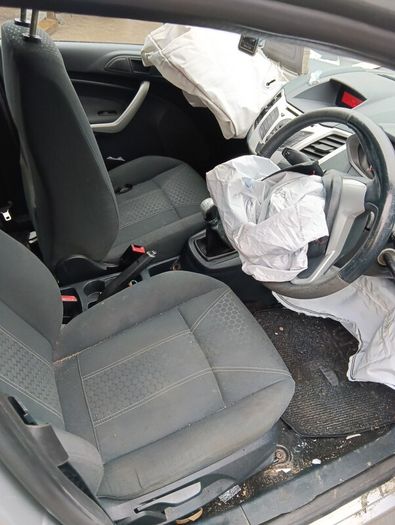 Breaking ford fiesta 2012 1.25