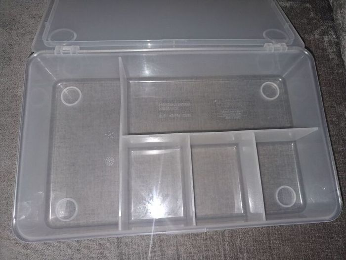 Ikea Glis Storage Box With 5 Compartments - Size - 34cm x 21cm - RRP - 5.00