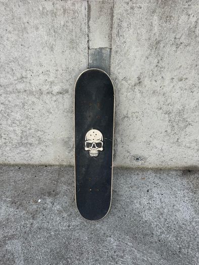 Skate board