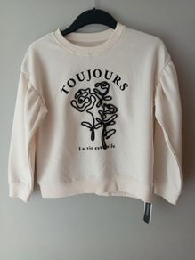 girls jumper new with tags..aged 9-10