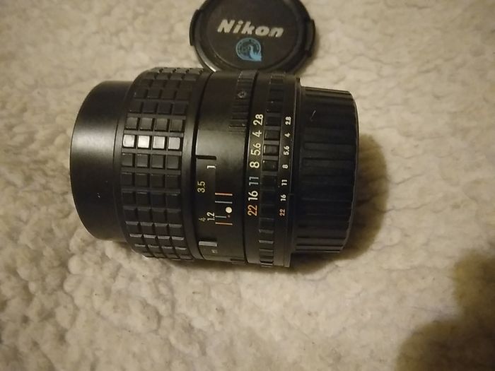 nikon 100 mm e series f2.8.