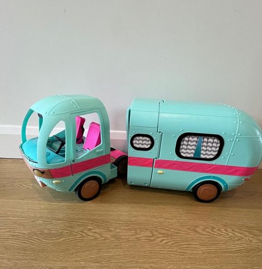 L.O.L. Surprise dolls! LOL Glam n Go Camper van.