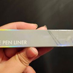 Romand Twinkle Pen Liner in 01 Silver Flake