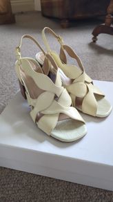 Chloe Classic Leather Sandals - Size 40
