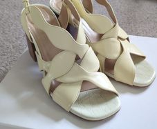 Chloe Classic Leather Sandals - Size 40