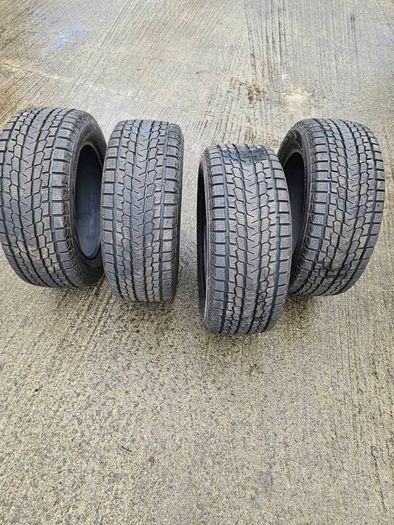 2x 235/55R17 yokohama
