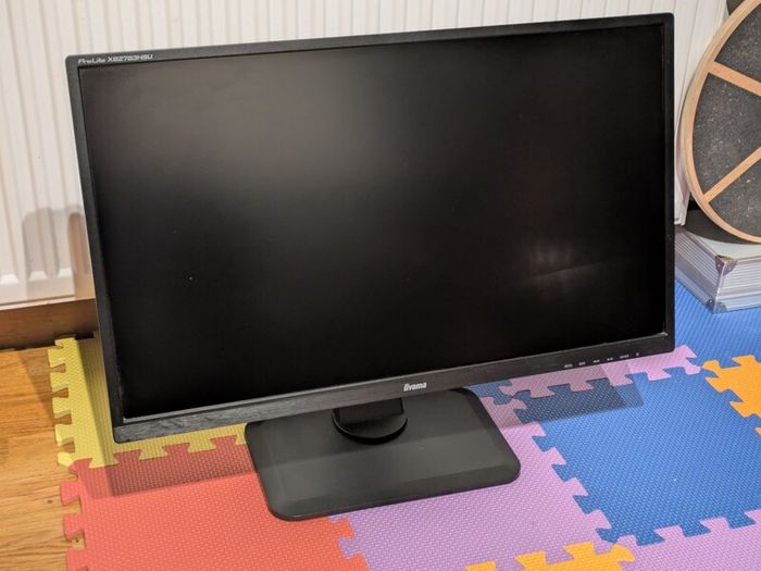 27 Inch PC monitor