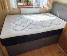 small double bed (3/4)