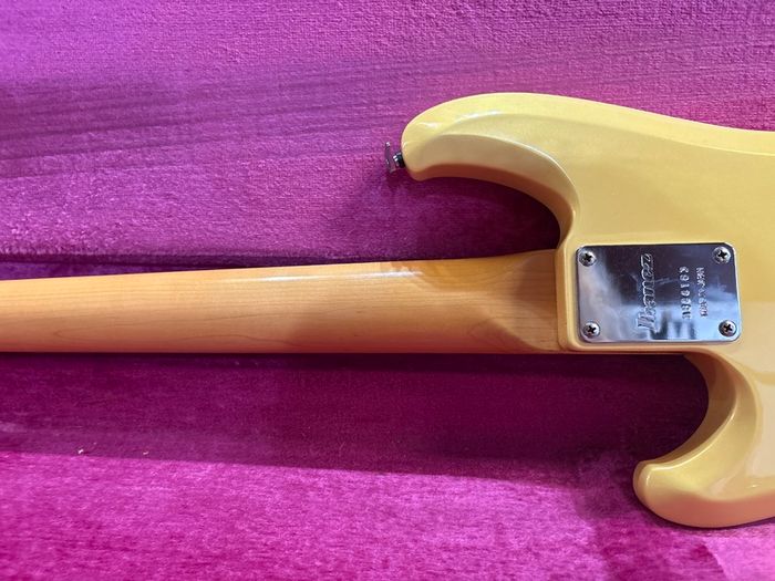 Ibanez RB888 Roadstar II "Bean" Bass Pearl White 1984